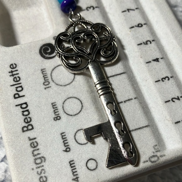 Handmade beaded keychain/purse charm, skeleton key bottle opener - Picture 2 of 3